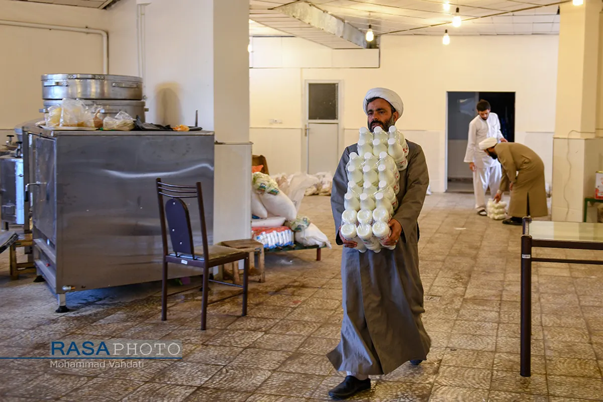 گزارش تصویری | سفره افطاری حضرت صاحب العصر (عج)
