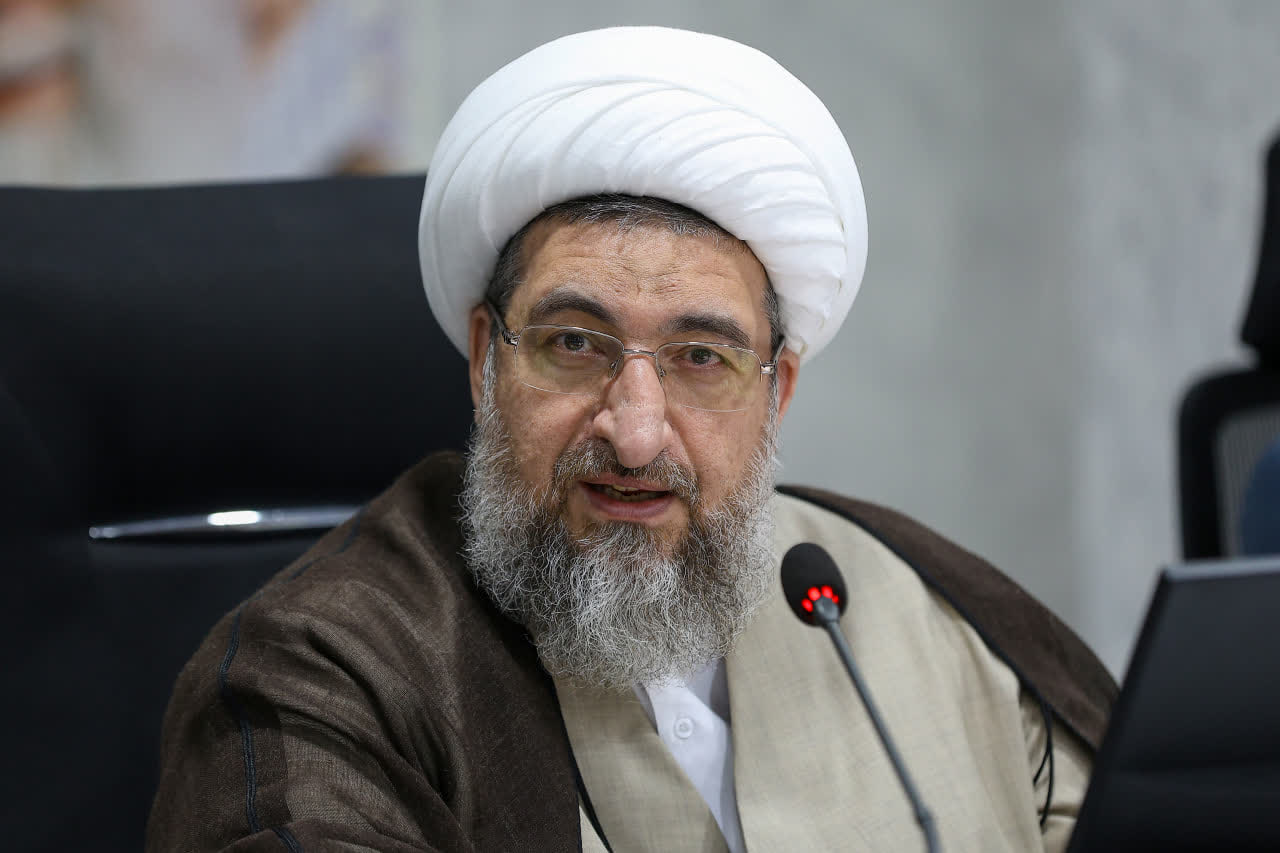 تأکید امام جمعه تبریز بر حفظ وحدت ملی و صیانت از جایگاه اقشار مؤمن و انقلابی+ تصاویر تأکید امام جمعه تبریز بر حفظ وحدت ملی و صیانت از جایگاه اقشار مؤمن و انقلابی+ تصاویر