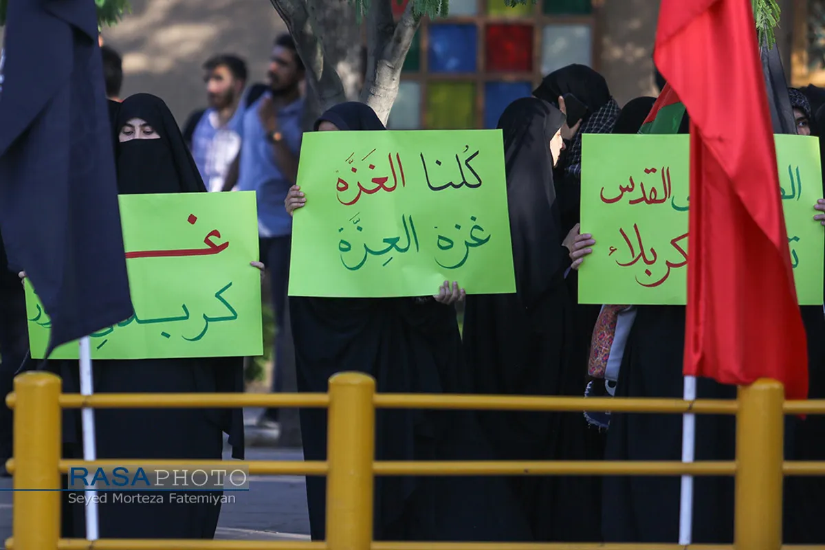 تجمع تعدادی از دانشجویان مشهد در حمایت از مردم مظلوم غزه
