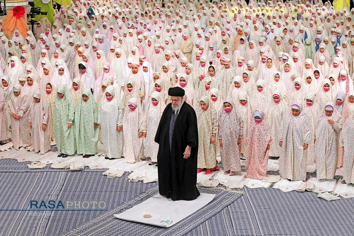 مراسم جشن تکلیف دختران دانش&zwnj;آموز با حضور مقام معظم رهبری
