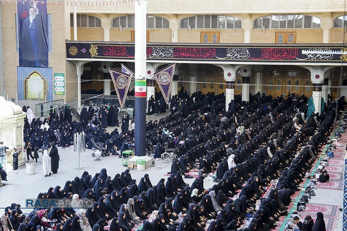 نماز جماعت و عزاداری ظهر عاشورای حسینی در قم