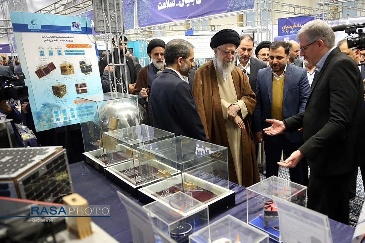 بازدید مقام معظم رهبری از نمایشگاه توانمندی&zwnj;های تولید داخلی