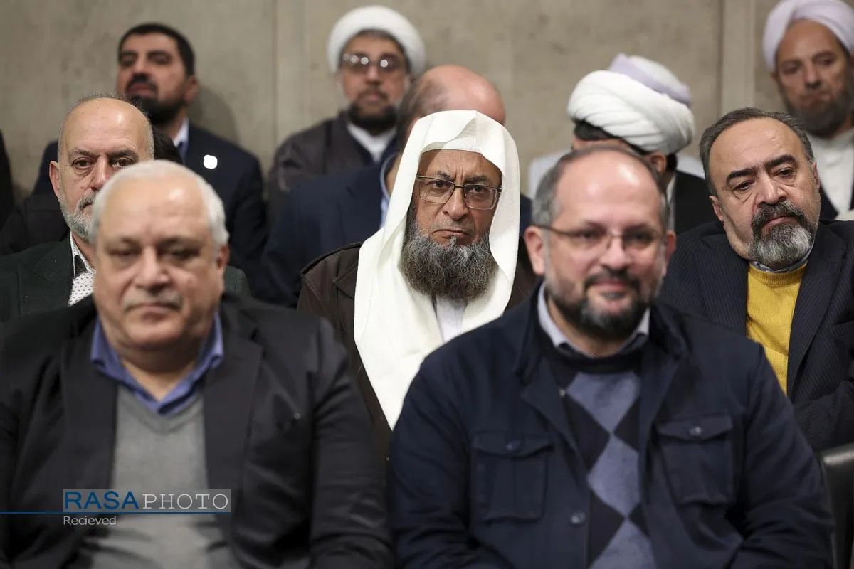 دیدار اقشار مختلف مردم در روز مبعث پیامبر اعظم (صلّی&zwnj;الله&zwnj;علیه&zwnj;و&zwnj;آله) با رهبر انقلاب