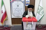 حضور حضرت آیت الله حسینی بوشهری در پای صندوق رای دومین دوره چهاردهمین انتخابات ریاست جمهوری