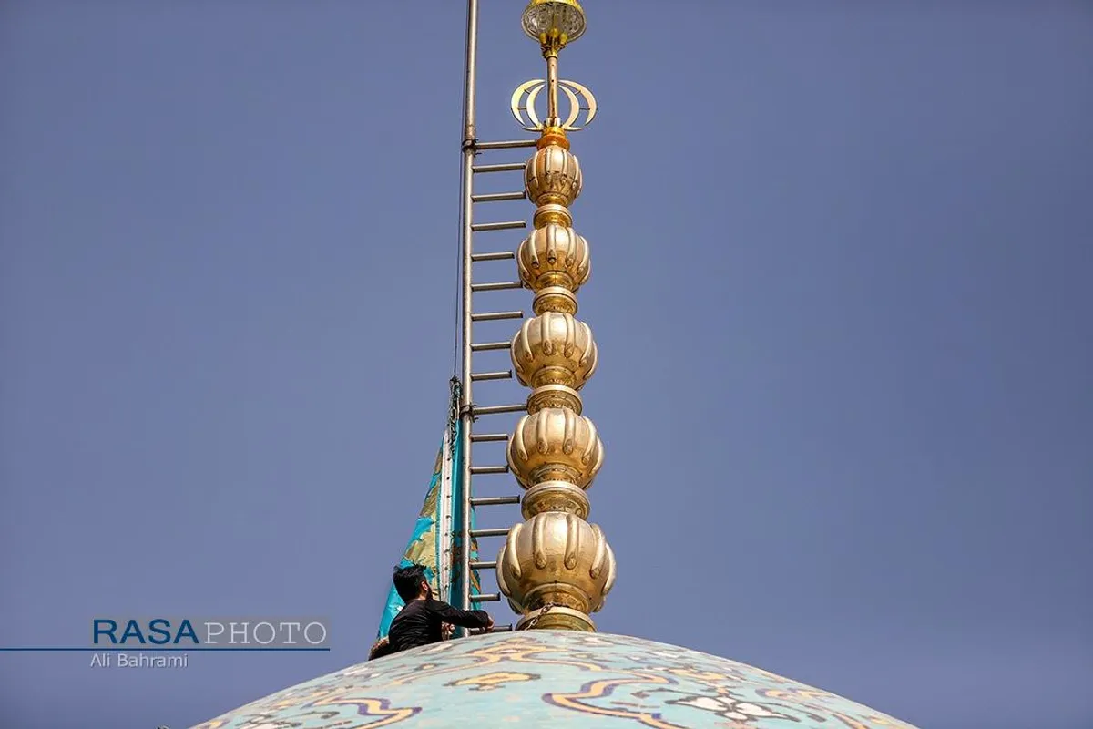 تجمع خونخواهی مردم قم و تعویض پرچم مسجد مقدس جمکران