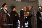 تجلیل از مدافعان سلامت و پرچمداران مواسات و همدلی&lrm;