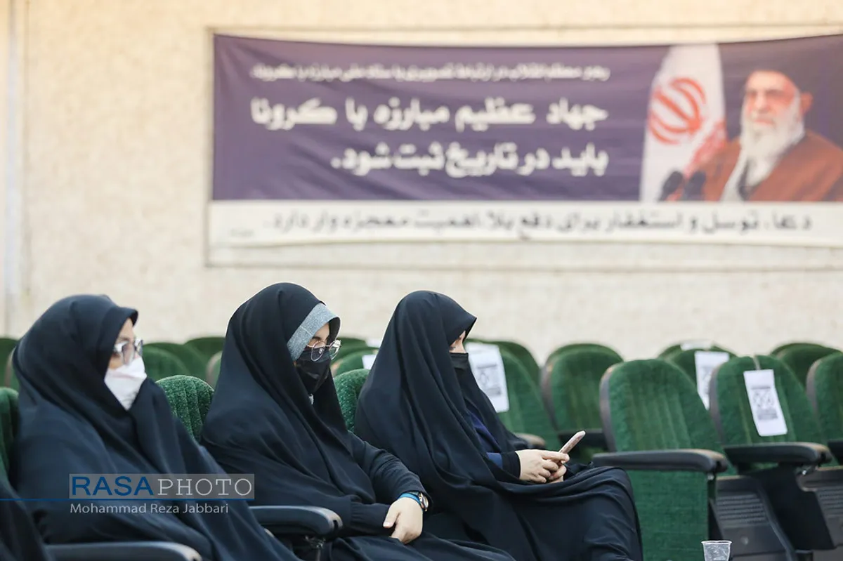 نشست بصیرتی و تحلیلی با موضوع "مبانی نقش مردم در نظام اسلامی"