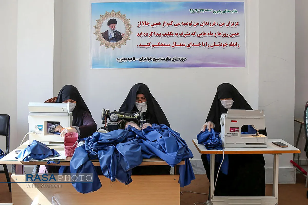 تولید ماسک و لباس بیمارستانی توسط بانوان جهادگر خراسان شمالی&lrm;