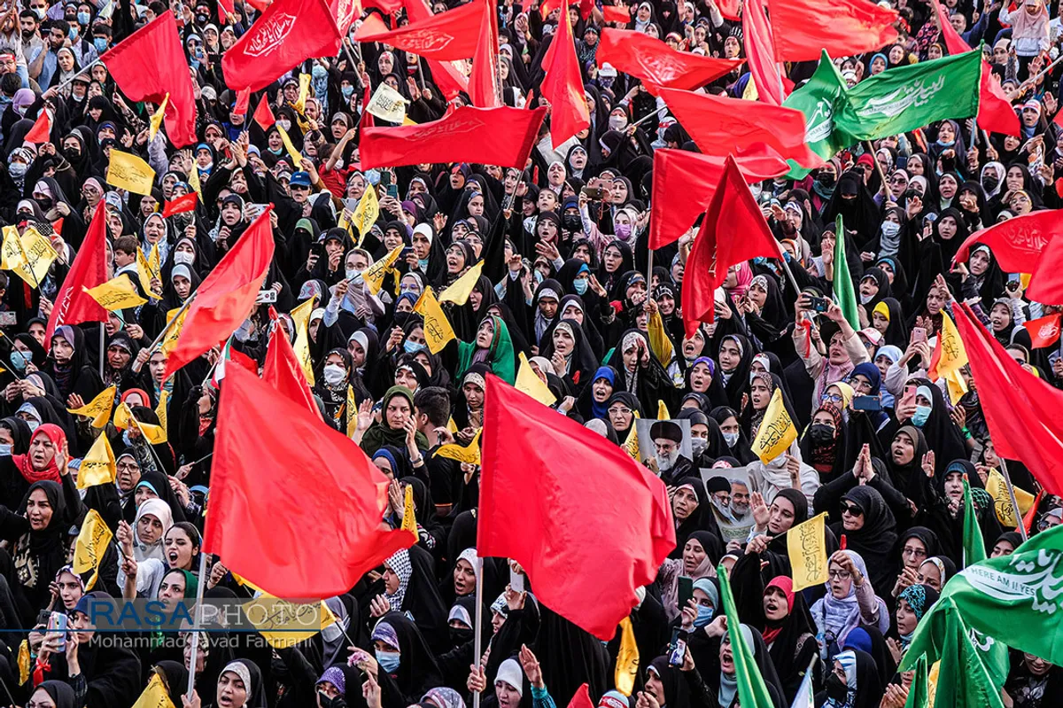 اجتماع بزرگ مردمی بیعت با امام زمان (عج) در میدان امام حسین (ع) تهران
