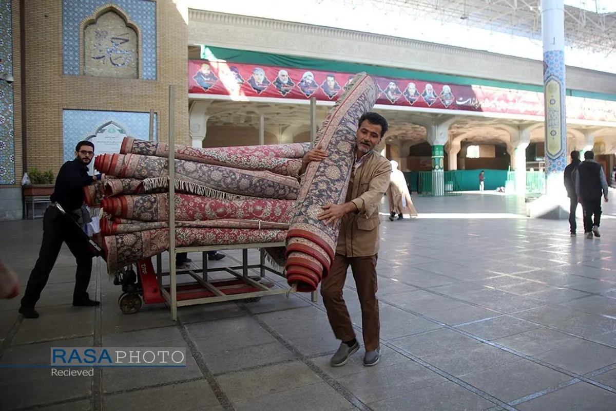 سفره افطاری حرم مطهرحضرت معصومه (سلام&zwnj;الله&zwnj;علیها)