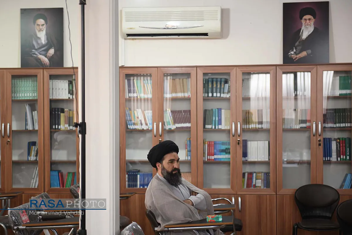 نشست نقد کتاب &laquo;تربیت اسلامی از نگاه رهبر فرزانه&raquo;