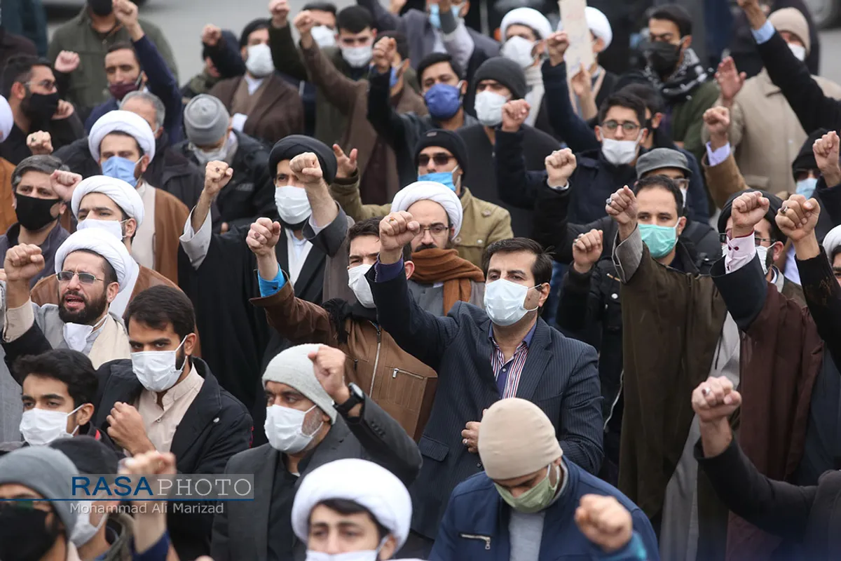 تجمع مردم قم در محکومیت ترور شهید فخری زاده