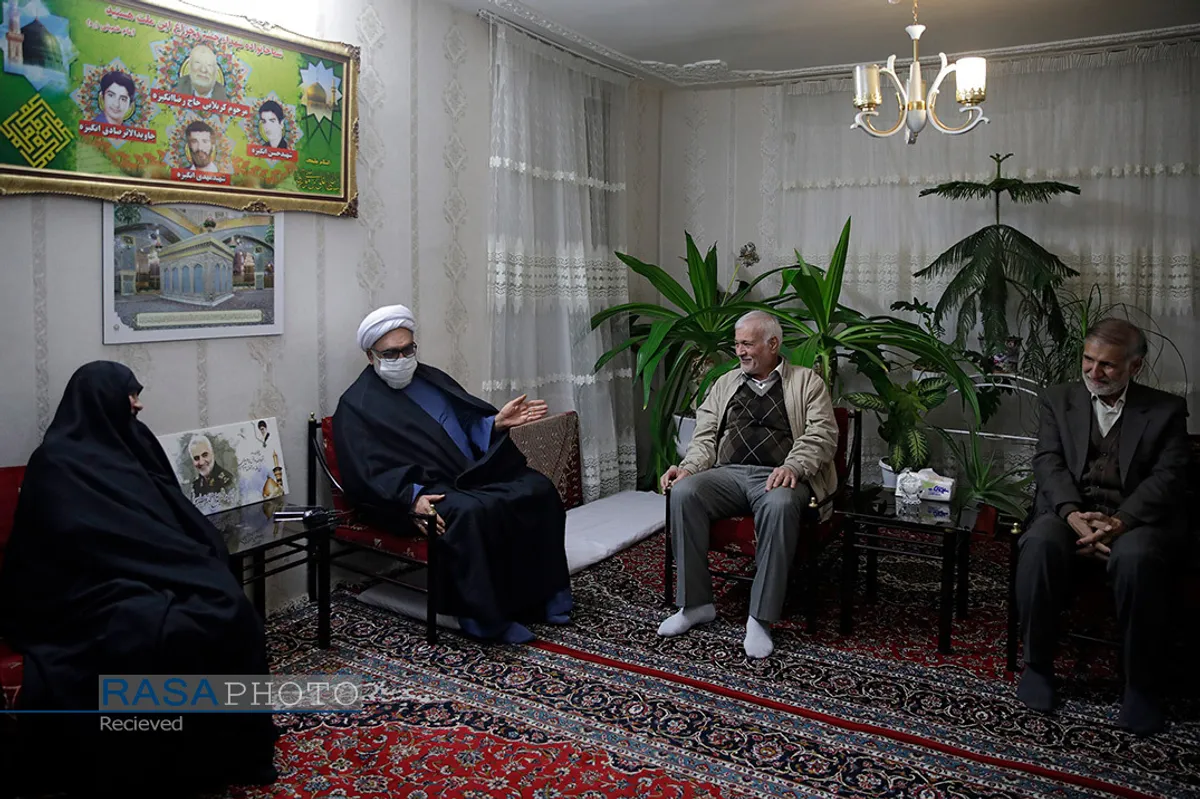 دیدار تولیت آستان قدس رضوی با خانواده شهدا