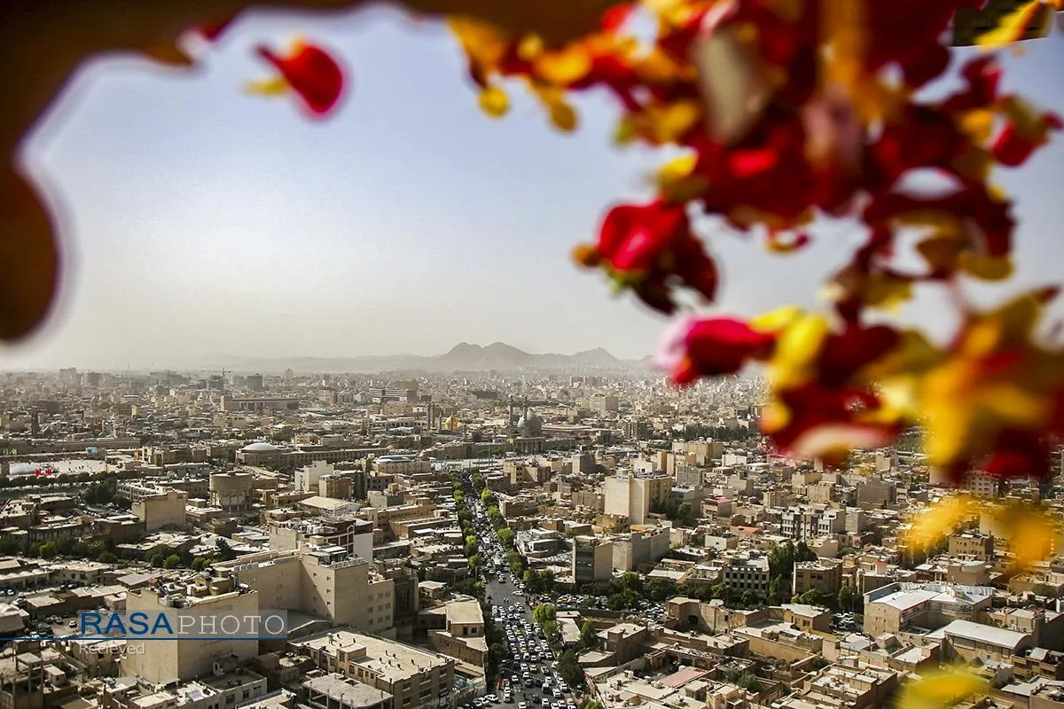 گلباران حرم حضرت فاطمه معصومه (سلام&zwnj;الله&zwnj;علیها) در سالروز ورود بانوی کرامت به قم