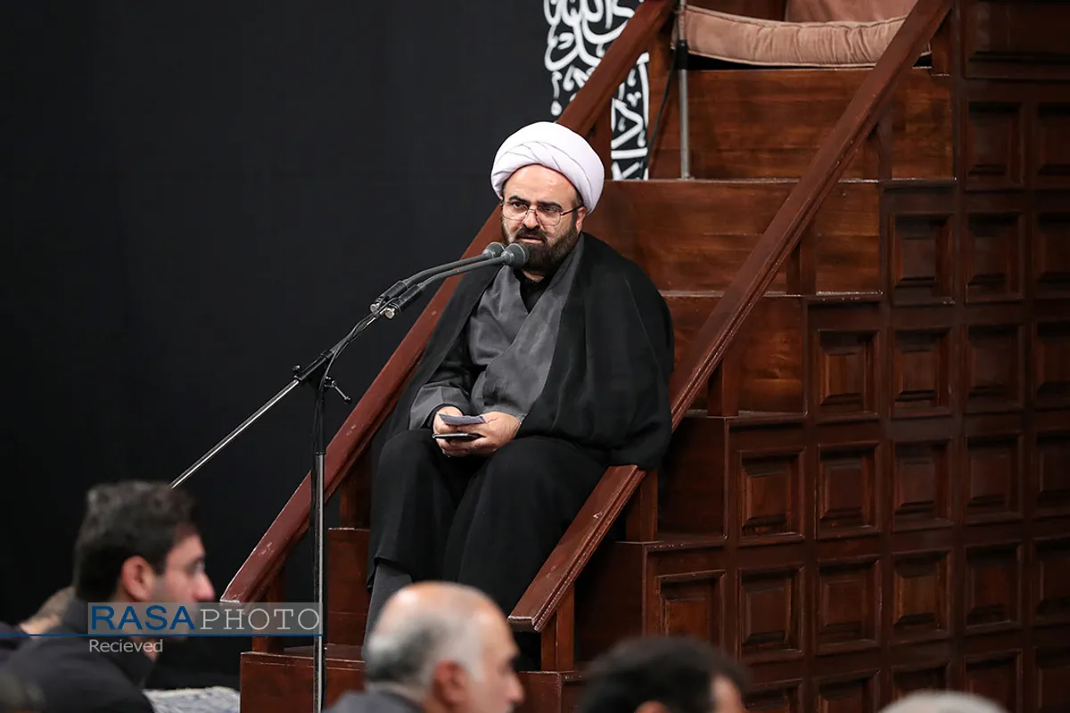 مراسم عزاداری حضرت اباعبدالله الحسین (علیه&zwnj;السلام) در شب تاسوعا با حضور رهبر انقلاب