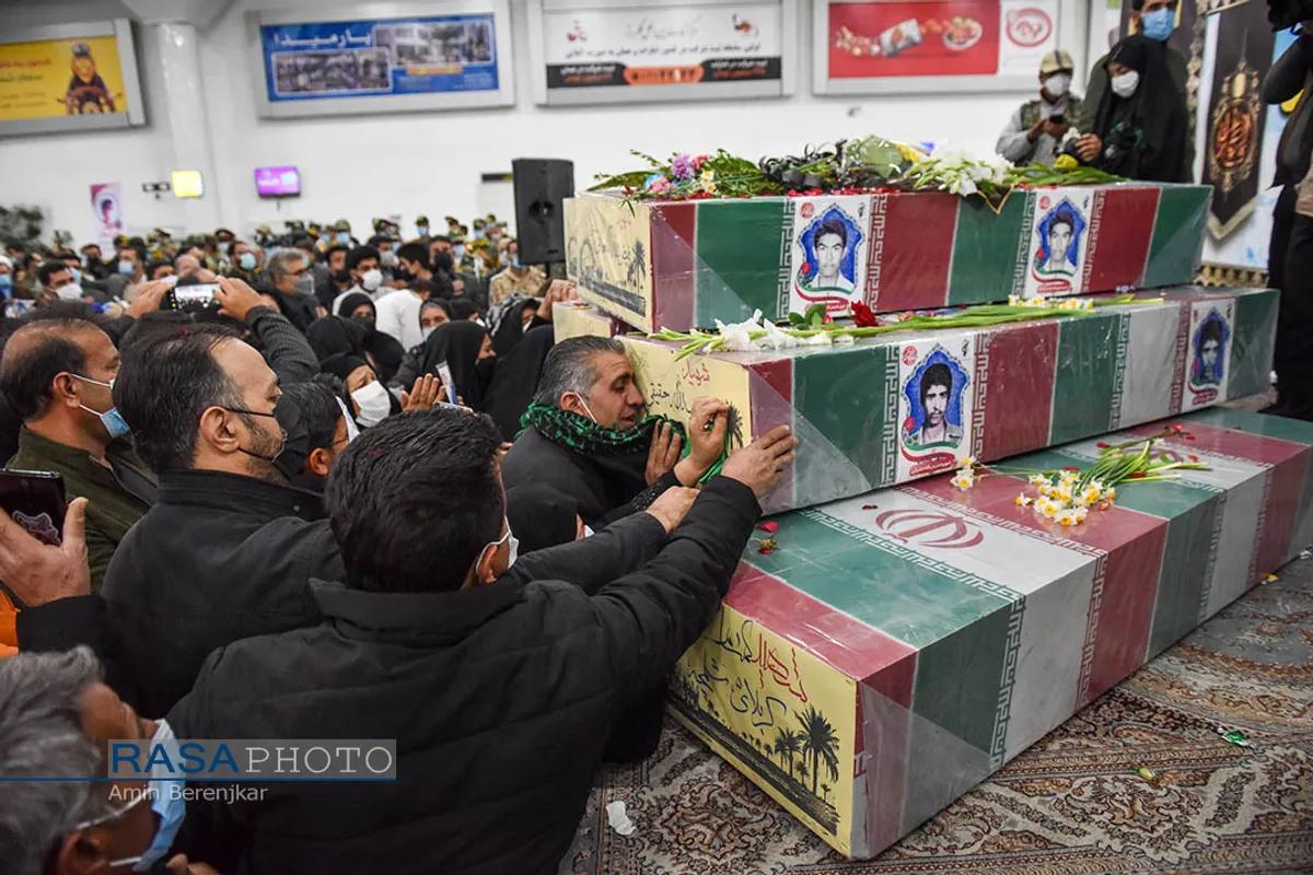 آیین استقبال از پیکر ۹ شهید دوران دفاع مقدس در شیراز&lrm;&lrm;