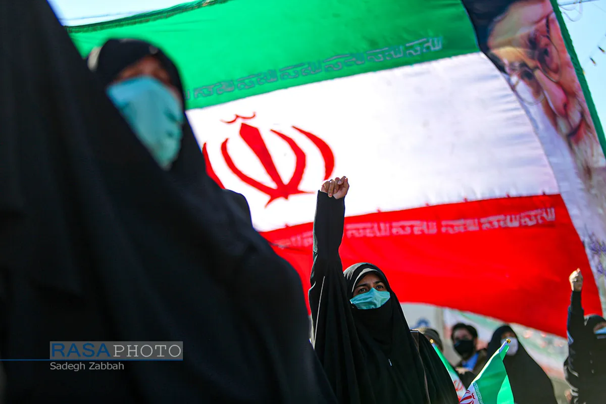 عکس&zwnj;های منتخب خبرگزاری رسا از راهپیمایی یوم الله ۲۲ بهمن ۱۳۹۹