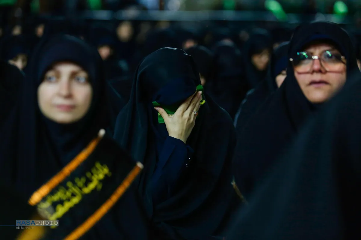 آیین شمعدان&zwnj; در شام رحلت بانوی کرامت (س)