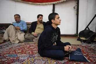 مناجات خوانی شب&zwnj;های ماه مبارک رمضان در هیئت محبین اهلبیت