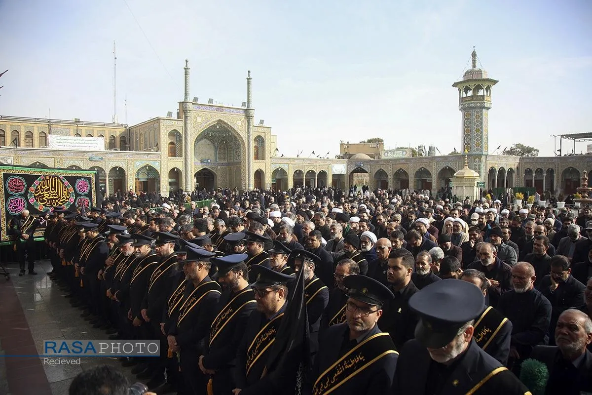 دسته عزاداری خادمان حرم کریمه اهل&zwnj;بیت (س) در روز شهادت حضرت امام موسی کاظم (علیه&zwnj;السلام)