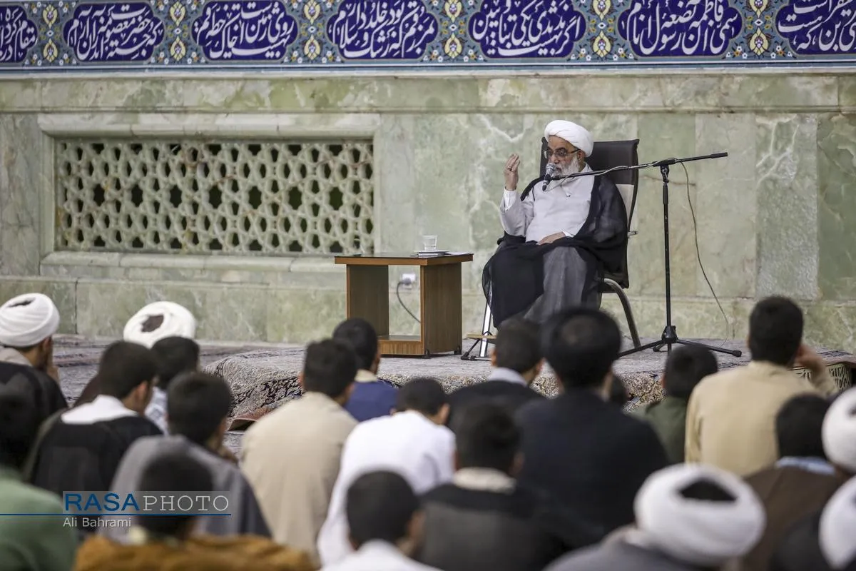 گردهمایی عزم و اخوت