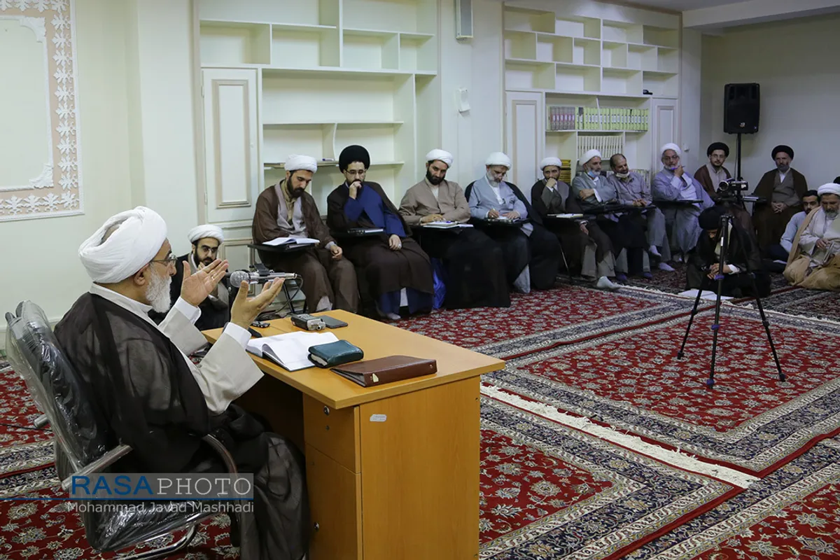 جلسات علمی آیت الله شب&zwnj;زنده دار در مشهد