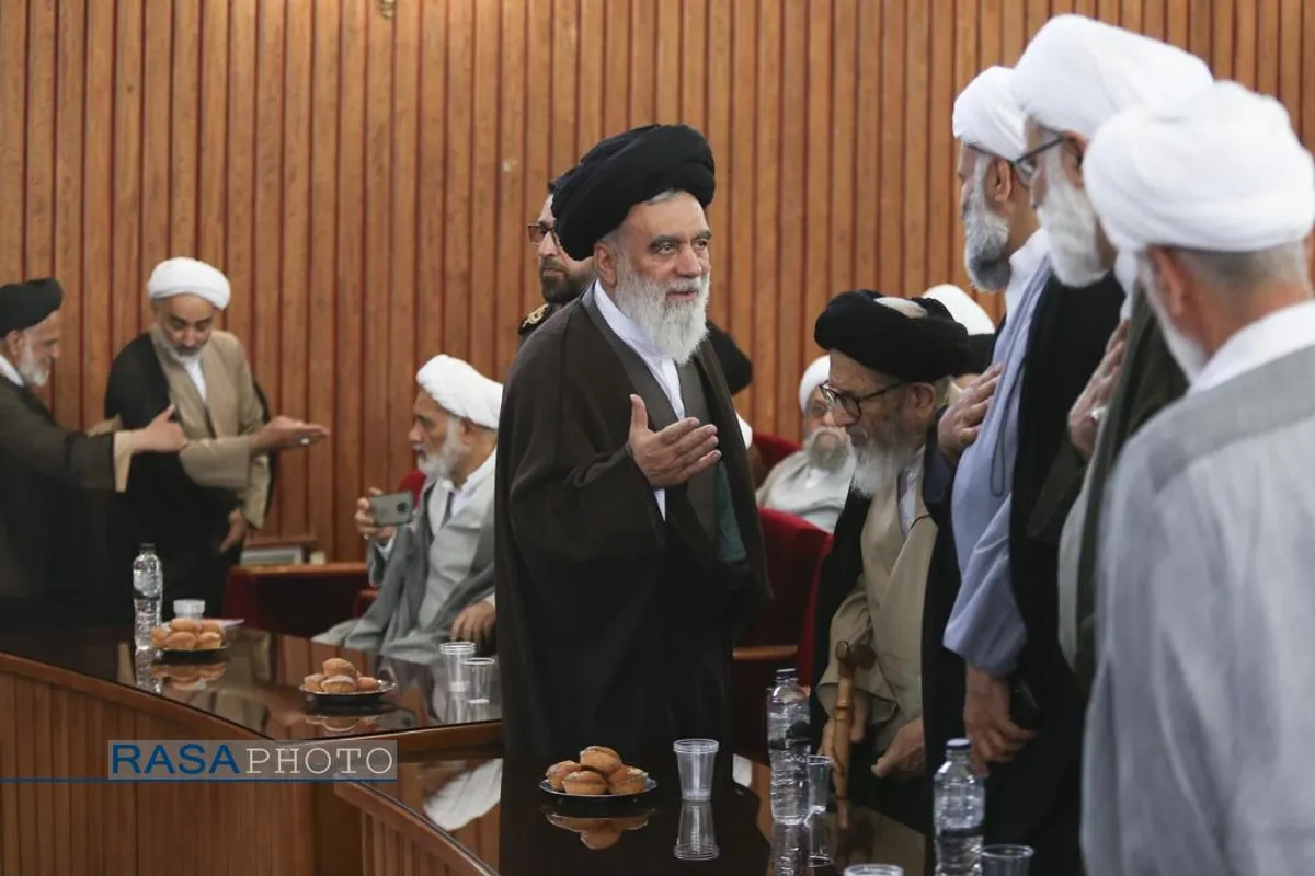 اولین اجلاسیه سراسری ایمان و&zwnj;امید امام خمینی (ره) در اندیشه امام خامنه&zwnj;ای