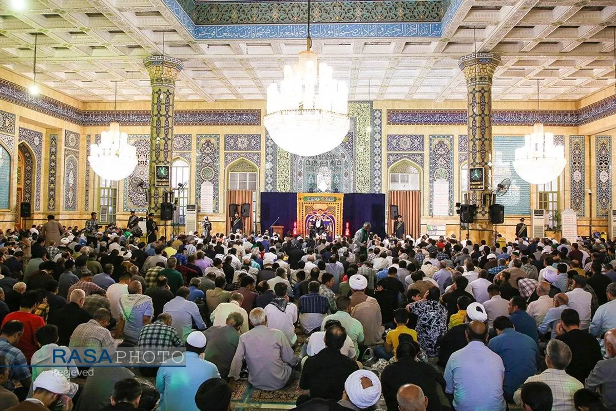 مراسم قرائت دعای عرفه امام حسین (ع) در مسجد جمکران