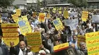 US politicians, analysts warn Trump against war with Iran