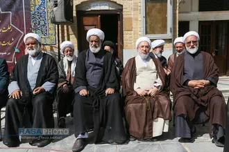 تجمع اعتراض&zwnj;آمیز حوزویان به هتک حرمت قرآن و اسلام