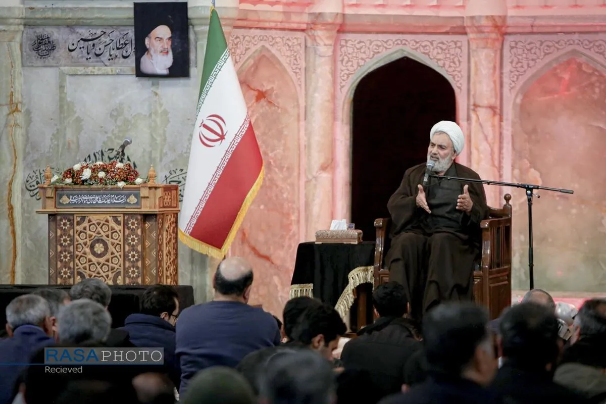 اجتماع عزاداران رهبر شهید انقلاب در حرم مطهر رضوی