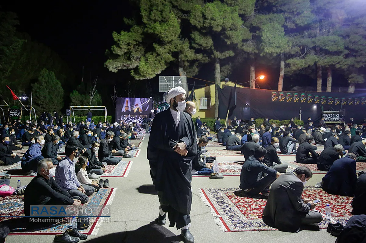 عزاداری شب عاشورای حسینی در هیئات مشهد