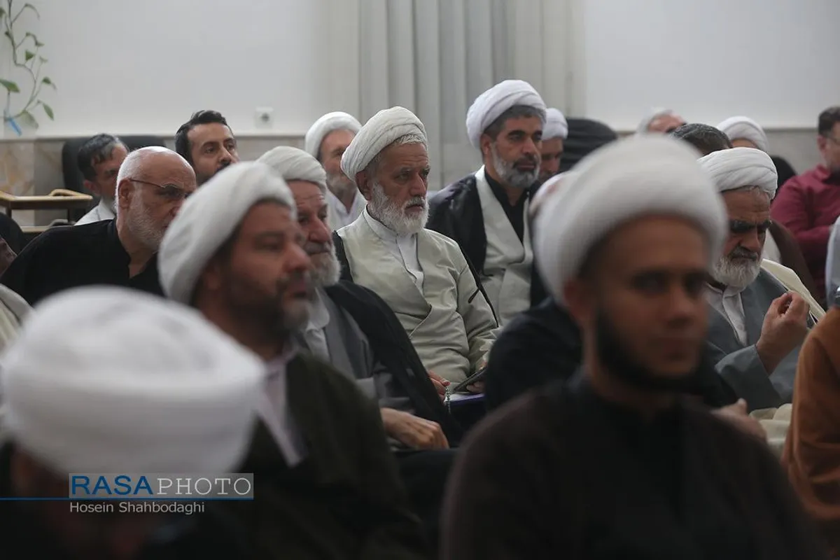 عزاداری روز وفات کریمه اهلبیت (سلام&zwnj;الله&zwnj;علیها) در دفتر حضرت آیت الله نوری همدانی