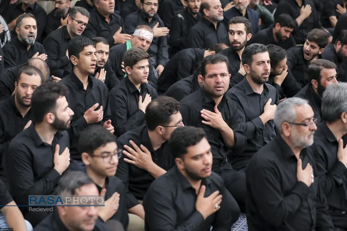 مراسم عزاداری شام غریبان حسینی (علیه&zwnj;السلام) در حسینیه امام خمینی (ره)