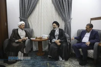 حضور نماینده ولی فقیه در سازمان حج و زیارت در دفاتر مراجع تقلید