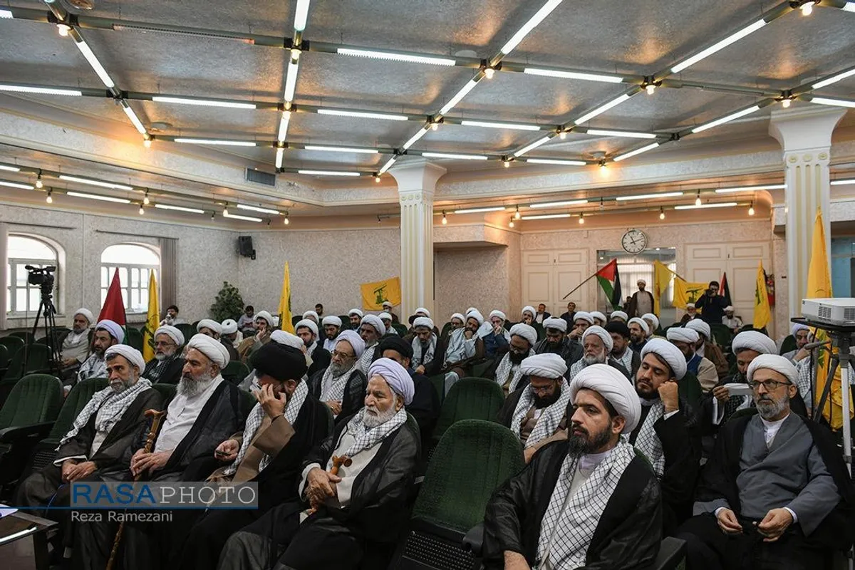 نشست ويژه نمايندگان طلاب و فضلای حوزه با موضوع فلسطين