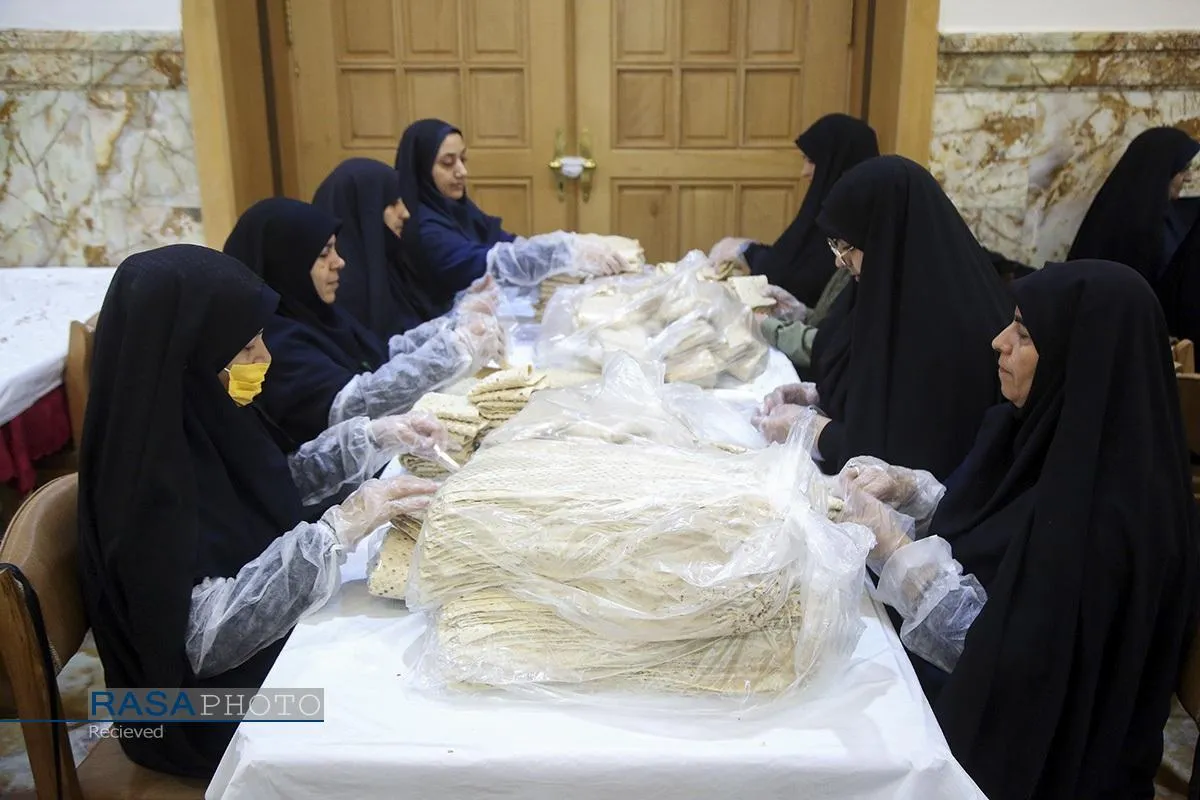 بسته بندی افطاری ساده حرم مطهر کریمه اهلبیت (س)