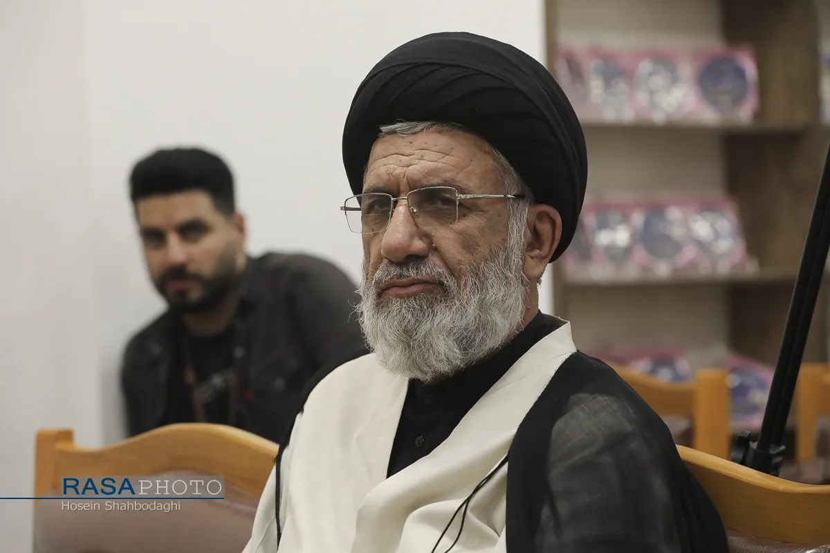 آیین رونمایی از کتاب بعثت خون