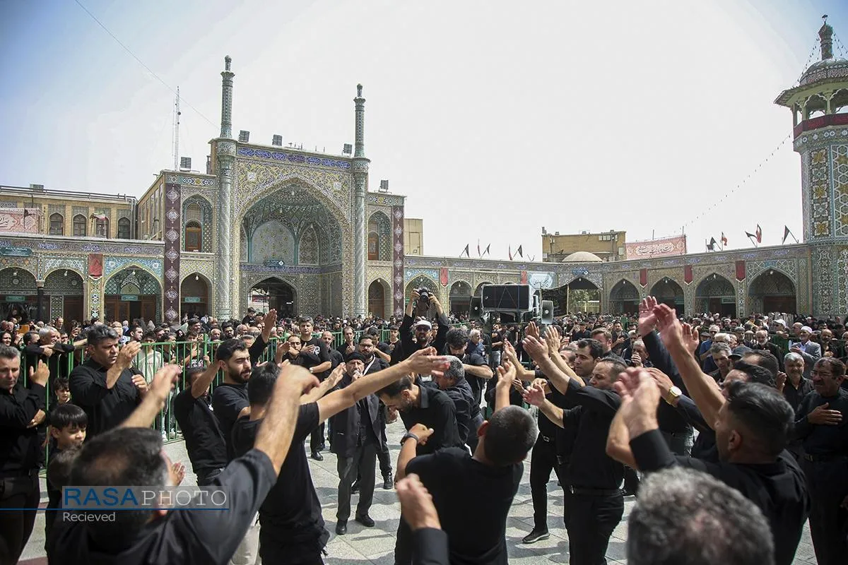 عزاداری روز اربعین حسینی (ع) در حرم حضرت معصومه (سلام&zwnj;الله&zwnj;علیها)