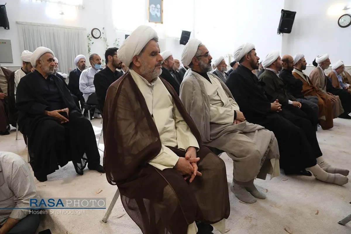 عزاداری روز وفات کریمه اهلبیت (سلام&zwnj;الله&zwnj;علیها) در دفتر حضرت آیت الله نوری همدانی