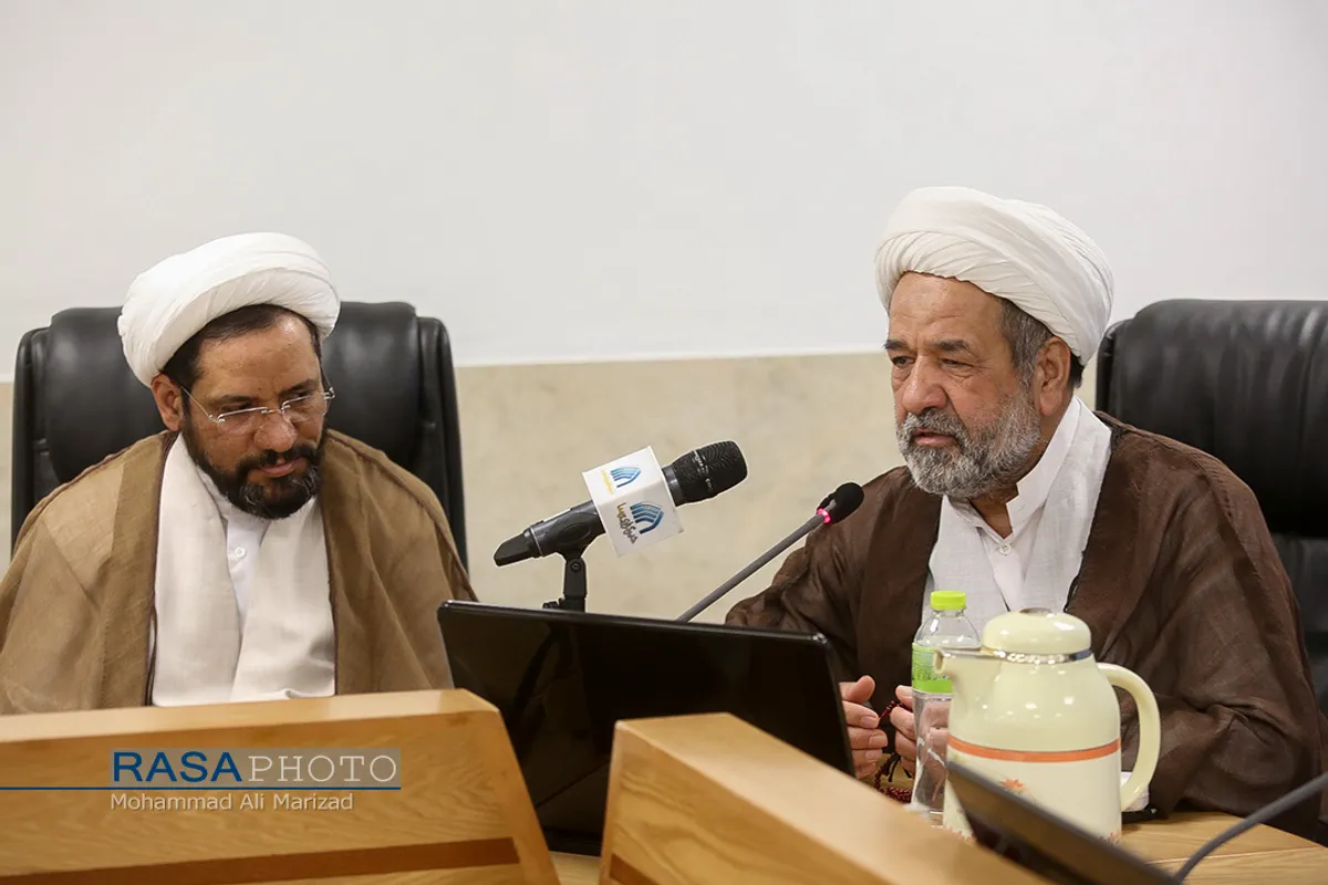 دیدار تعدادی از طلاب غیر ایرانی با ریاست مرکز خدمات حوزه علمیه