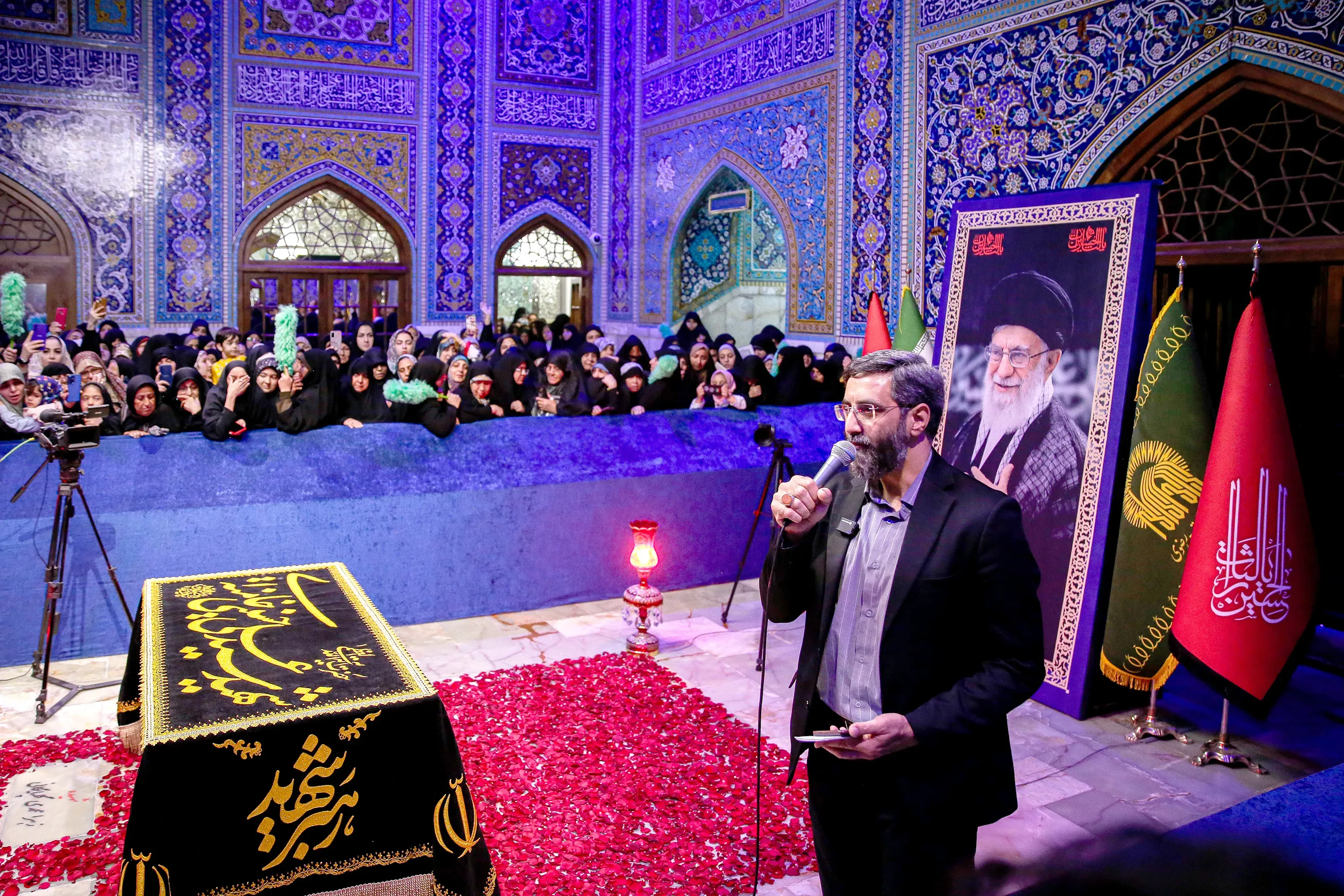 مرثیه‌خوانی سیدرضا نریمانی روایتگر دلتنگی مردم و ایستادگی در رواق دارالذکر شد