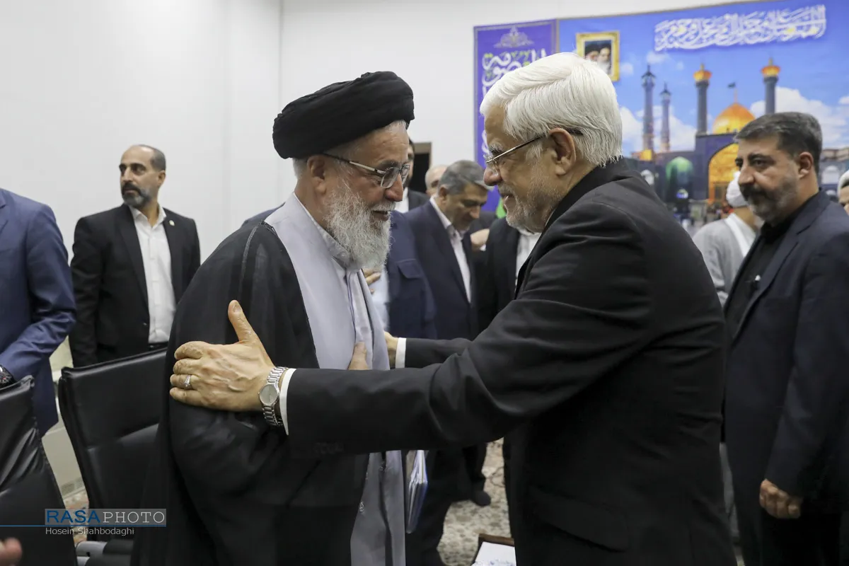 دیدار عارف معاون اول رئیس جمهور با اعضای جامعه مدرسین

