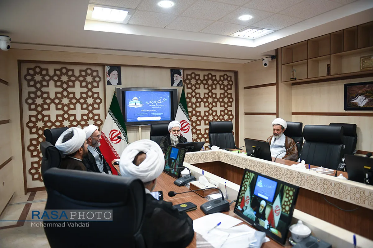 نشست تخصصی قدس مقدس با موضوع "بررسی نقش و جایگاه حوزه و روحانیت در احیای مسئله فلسطین"