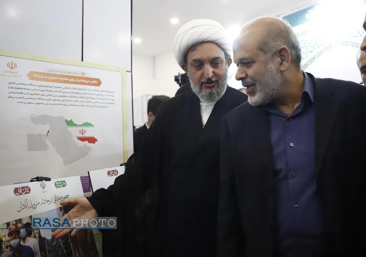 افتتاح نمایشگاه روایت پیشرفت با حضور وحیدی وزیر کشور