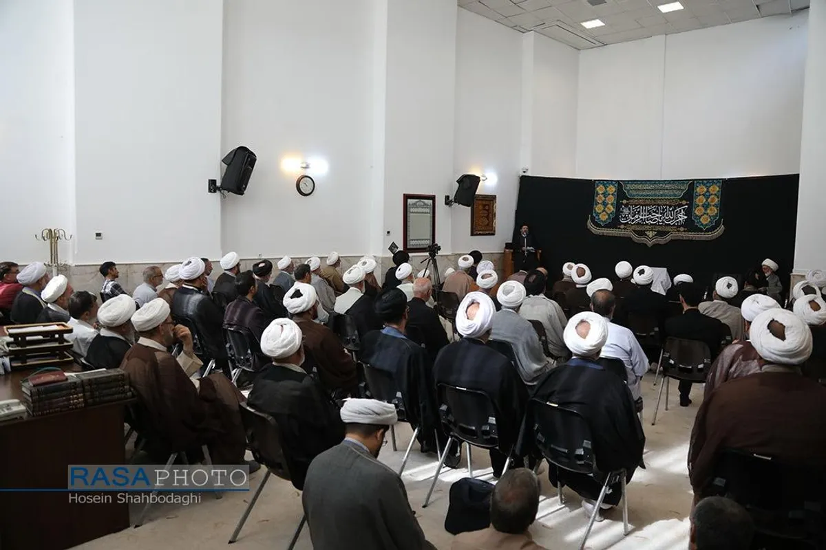 عزاداری روز وفات کریمه اهلبیت (سلام&zwnj;الله&zwnj;علیها) در دفتر حضرت آیت الله نوری همدانی