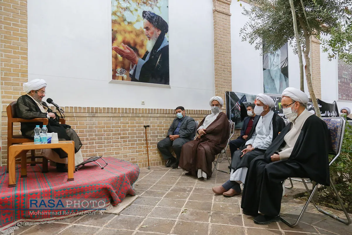 مراسم بزرگداشت یوم الله ۱۳ آبان در بیت تاریخی حضرت امام خمینی (ره) در قم