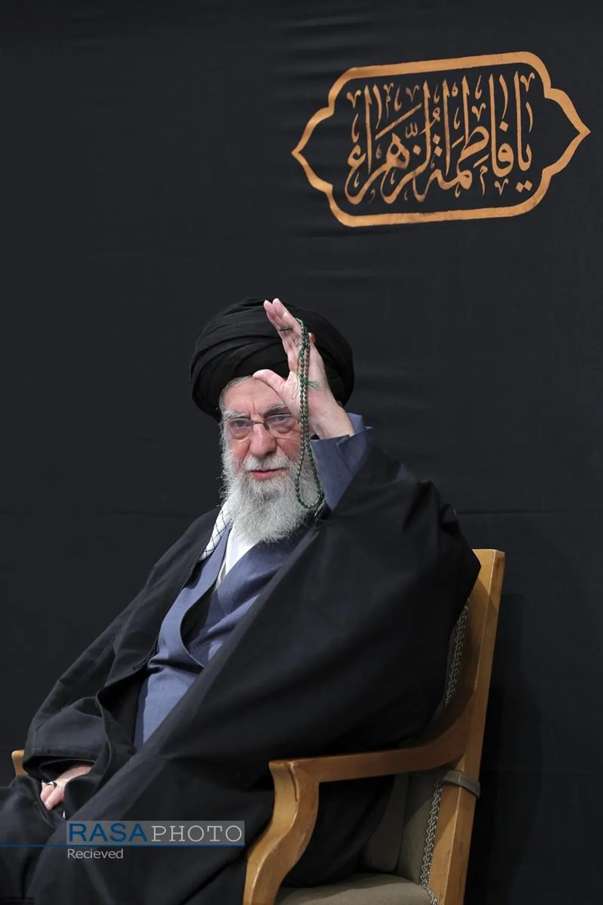 رهبر بزرگ آزادی خواهان جهان حضرت آیت&zwnj;الله&zwnj;العظمی خامنه ای به ملکوت اعلی پیوست