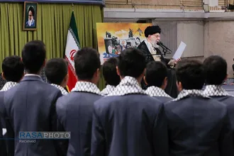 دیدار دانش&zwnj;آموزان و دانشجویان با مقام معظم رهبری