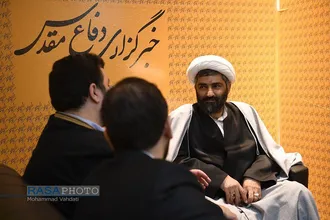 بازدید&zwnj; مدیر عامل خبرگزاری رسا از غرفه رسانه ها در نمایشگاه مطبوعات